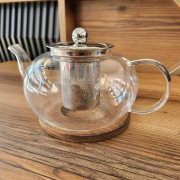 Isıya Dayanıklı Bitki Çayı & Çay Demliği (Çelik Süzgeç-600ML)